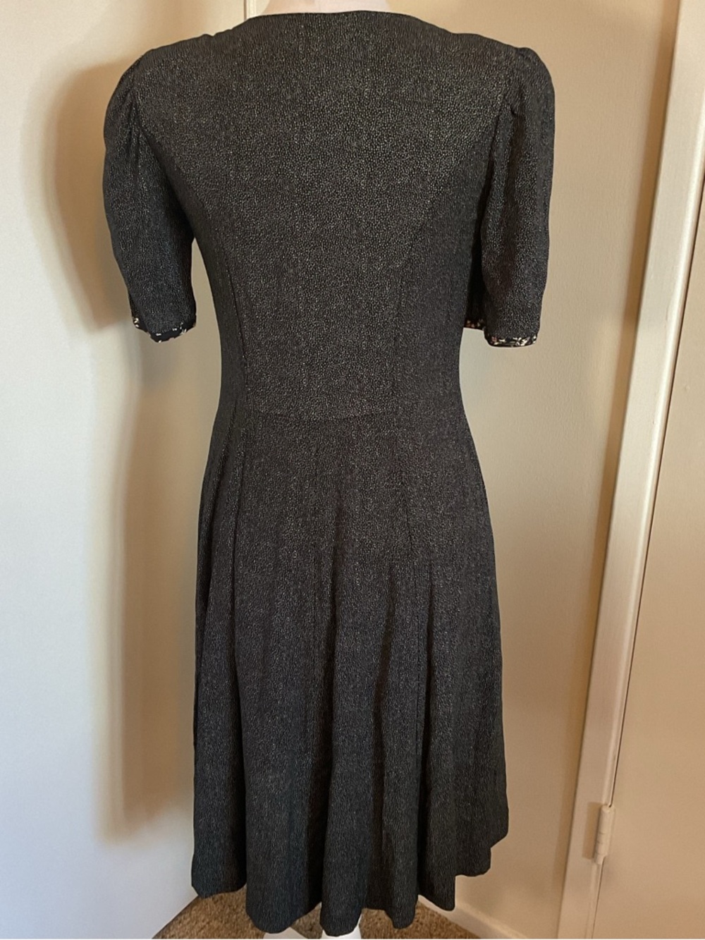 Sostanza Black Midi Dress Floral Bow Puff Sleeve Tailored Rayon Vintage Size 5/6 - Picture 7 of 7